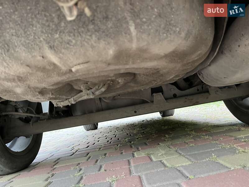 Седан Infiniti I30 1998 в Днепре