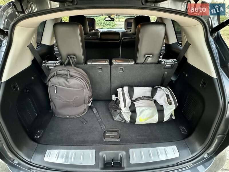 Внедорожник / Кроссовер Infiniti JX35 2013 в Киеве