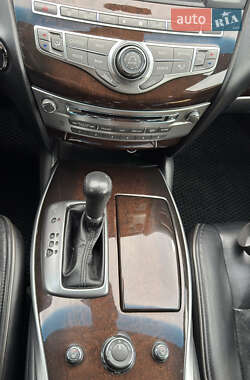 Внедорожник / Кроссовер Infiniti JX35 2012 в 