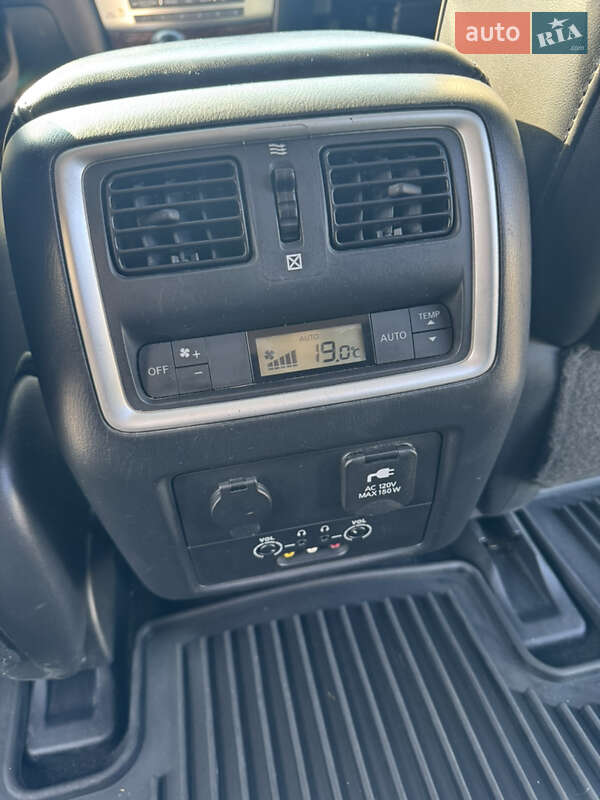 Позашляховик / Кросовер Infiniti JX35 2013 в Львові