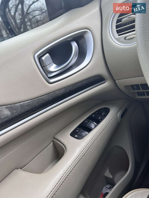 Внедорожник / Кроссовер Infiniti JX35 2013 в Житомире