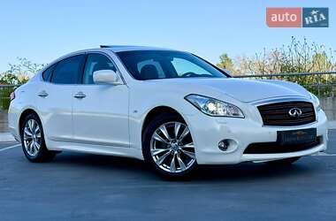 Седан Infiniti M25 2012 в 