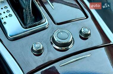 Седан Infiniti M25 2012 в 