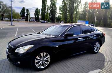 Седан Infiniti M25 2012 в 