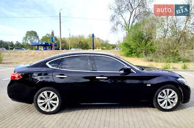 Седан Infiniti M25 2012 в 