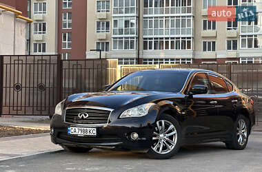 Седан Infiniti M25 2011 в Умани