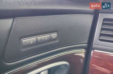 Седан Infiniti M25 2012 в 