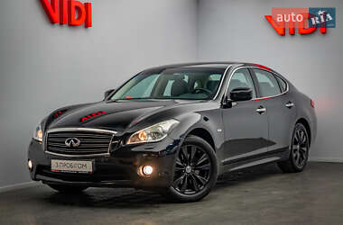 Седан Infiniti M25 2010 в Києві