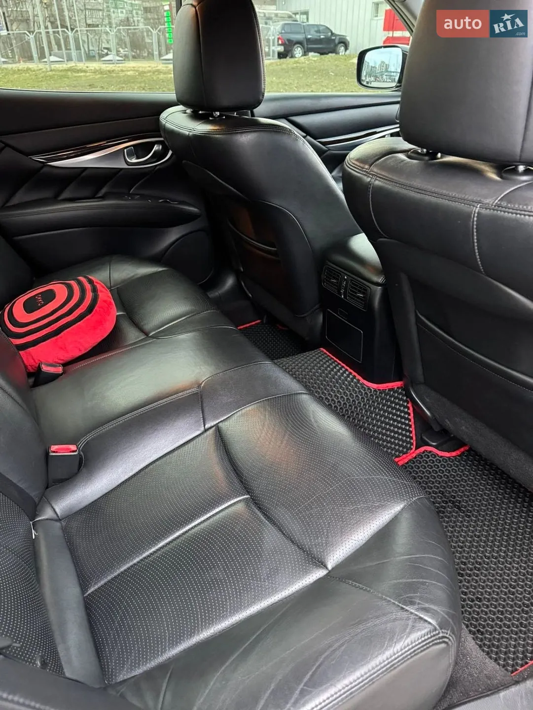 2013 Infiniti M - мініатюра 8