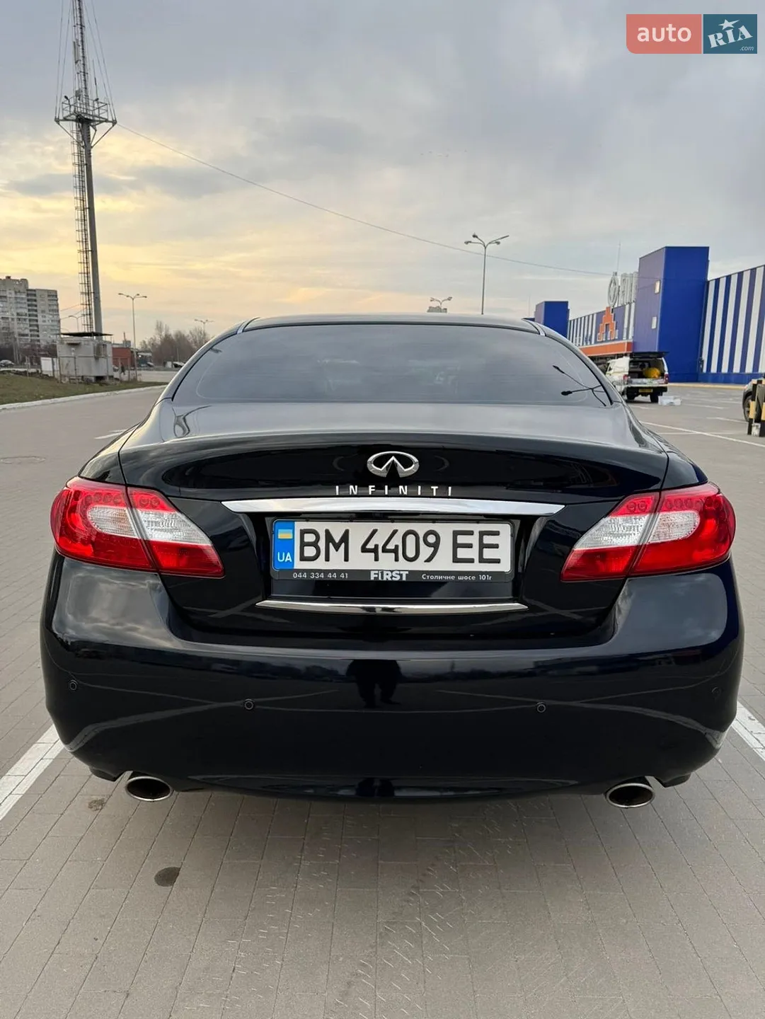 2013 Infiniti M - мініатюра 11