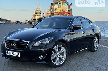 Седан Infiniti M30 2013 в Одесі