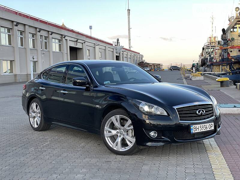 Седан Infiniti M30 2013 в Одесі