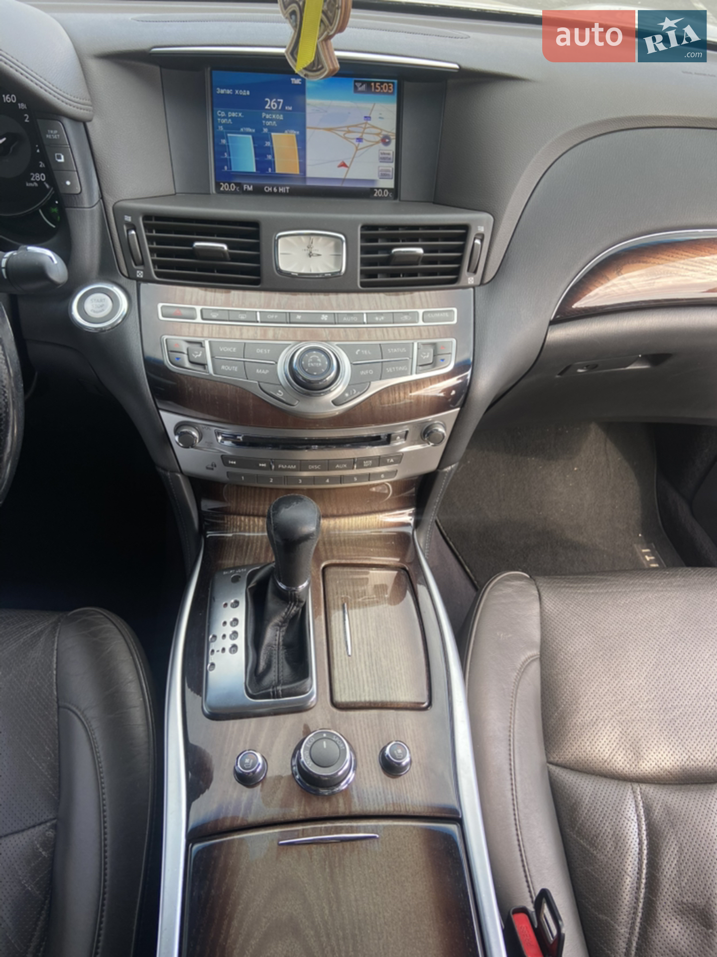 2011 Infiniti M - мініатюра 15