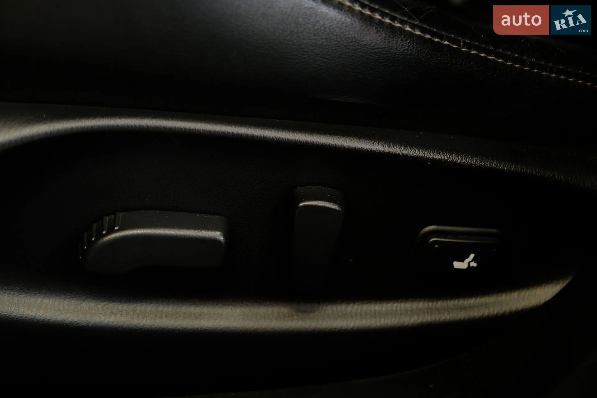 2013 Infiniti M - мініатюра 26