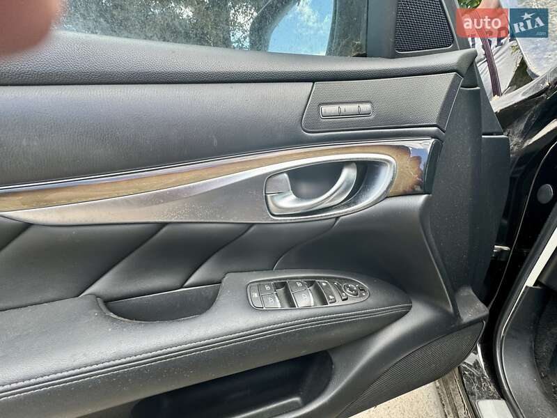 Седан Infiniti M35 2011 в Одессе