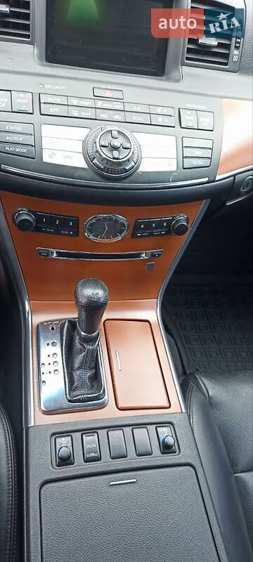 Седан Infiniti M35 2007 в Дніпрі