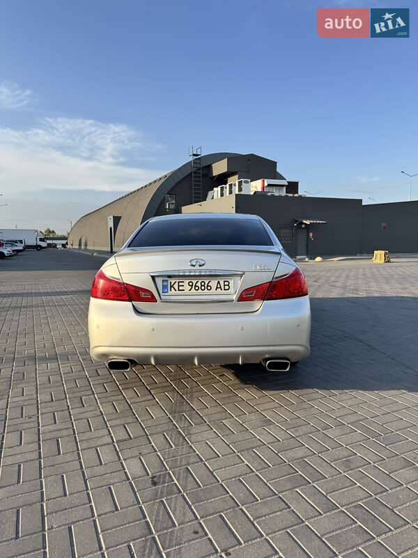 Седан Infiniti M35 2008 в Дніпрі