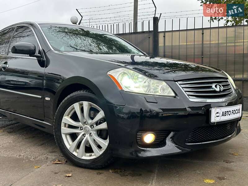 Седан Infiniti M35 2010 в Киеве