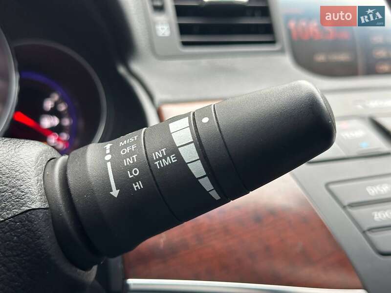 Седан Infiniti M35 2010 в Киеве