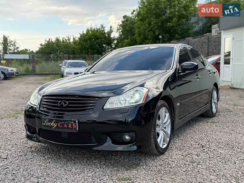 Infiniti M35