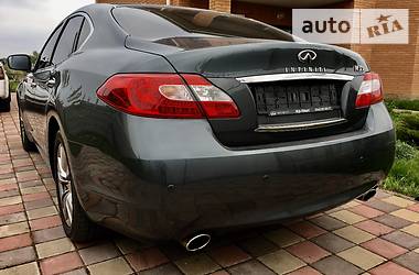 Седан Infiniti M37 2013 в 