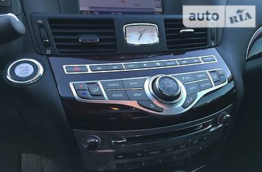 Седан Infiniti M37 2013 в 