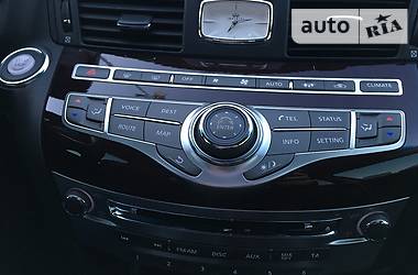 Седан Infiniti M37 2013 в 