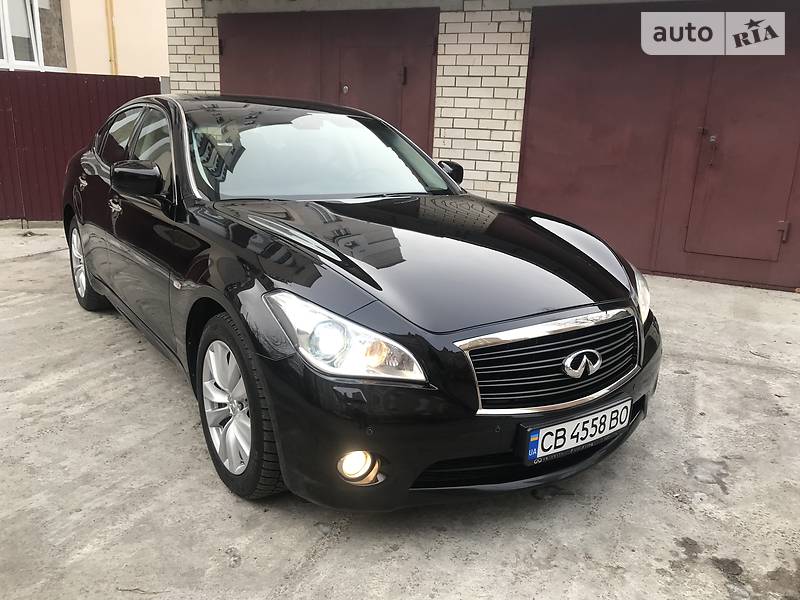 Седан Infiniti M37 2013 в 