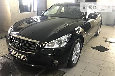 Седан Infiniti M37 2013 в 