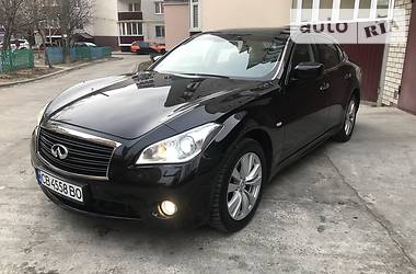 Седан Infiniti M37 2013 в 