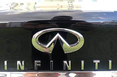 Седан Infiniti M37 2013 в 