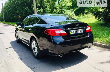 Седан Infiniti M37 2013 в 