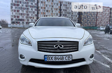 Седан Infiniti M37 2013 в 