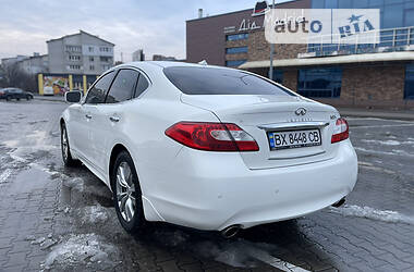 Седан Infiniti M37 2013 в 