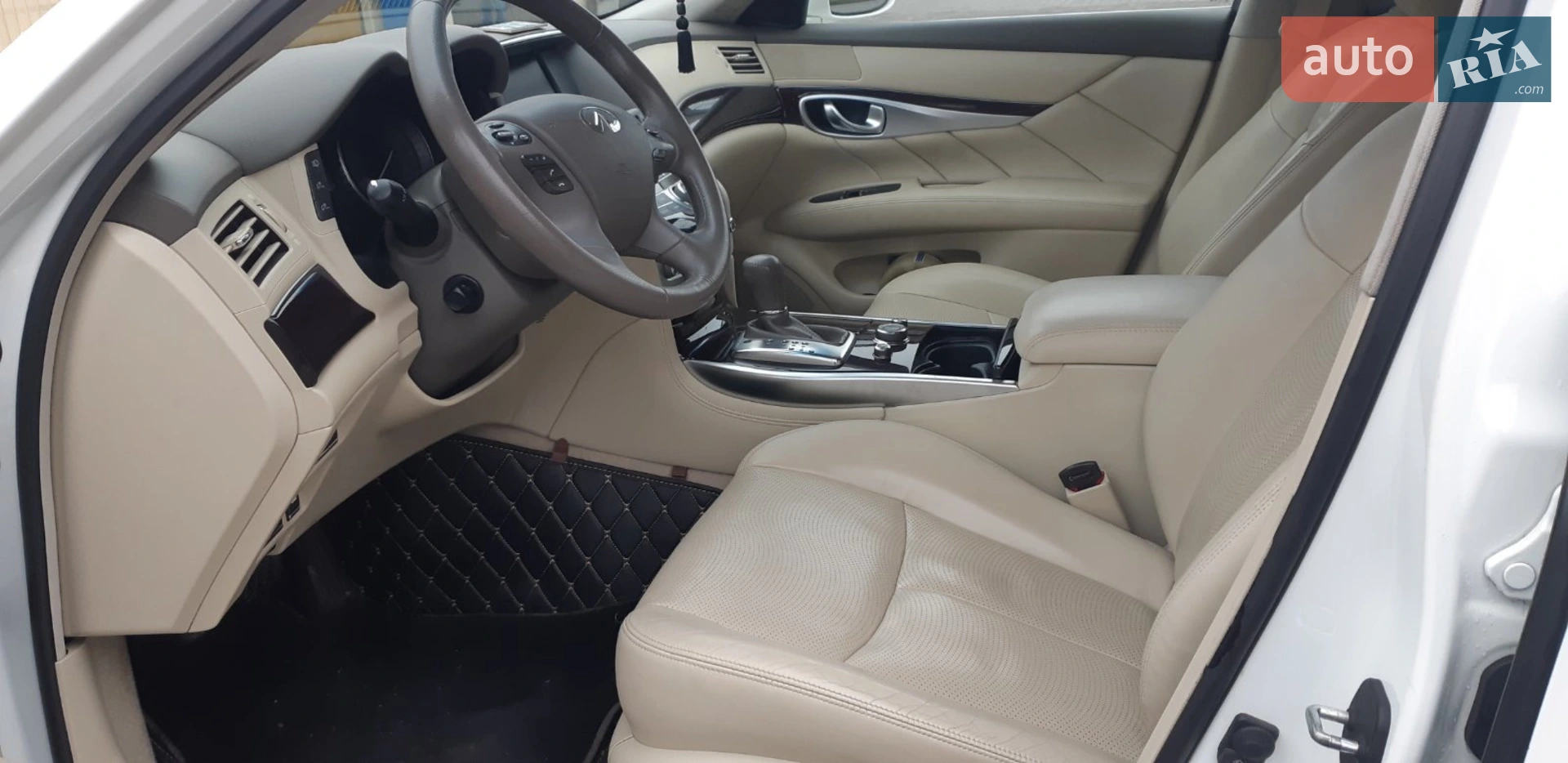 2011 Infiniti M - мініатюра 5