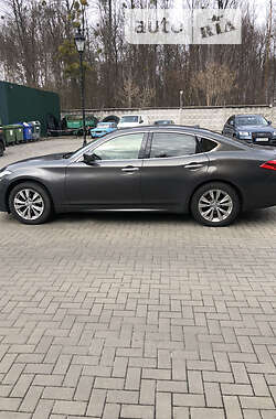 Infiniti M37 2011