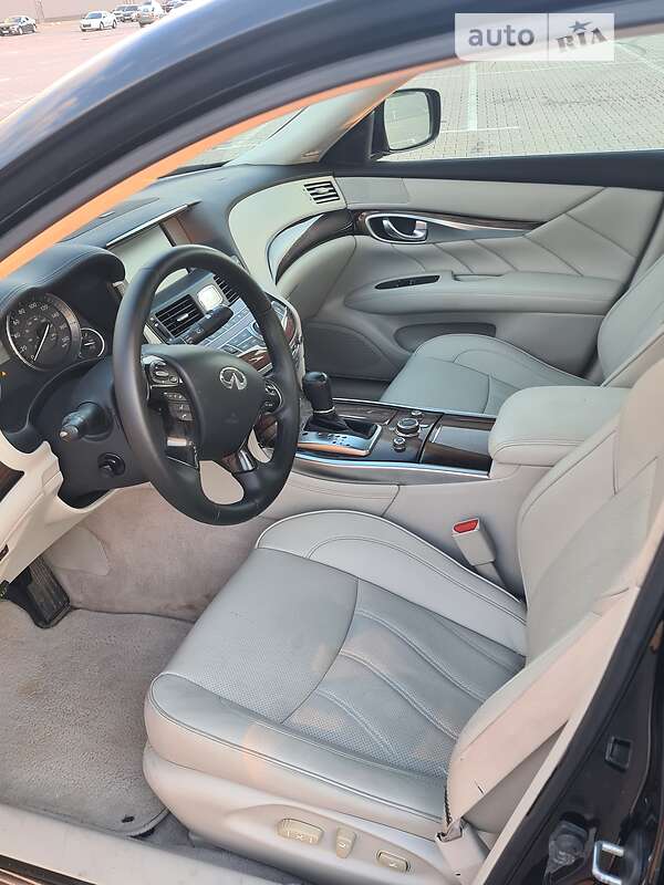 Седан Infiniti M37 2010 в Киеве
