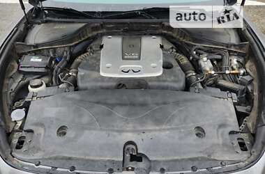 Седан Infiniti M37 2013 в 