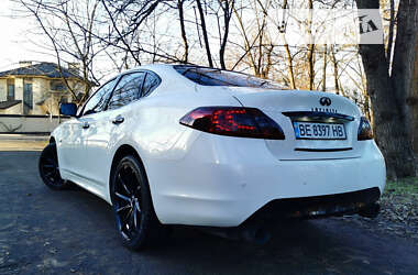 Седан Infiniti M37 2013 в 