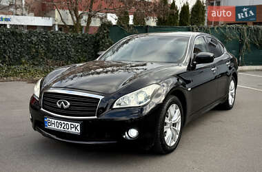 Infiniti M37 2011