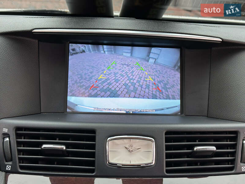 Седан Infiniti M37 2013 в Ивано-Франковске