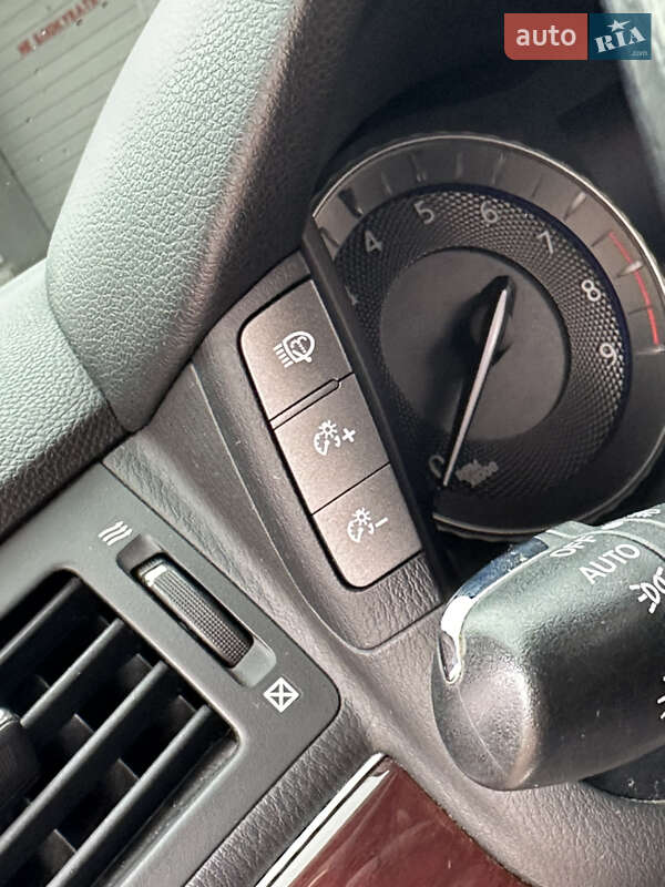 Седан Infiniti M37 2013 в Ивано-Франковске