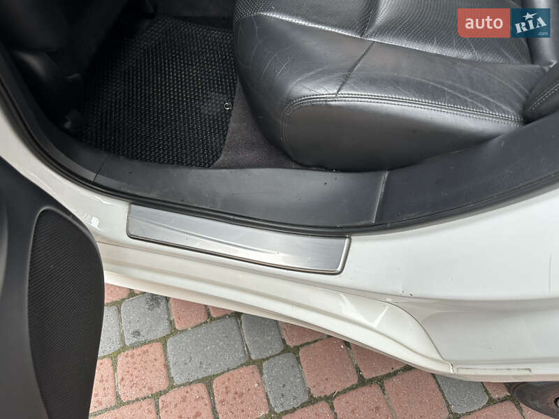 Седан Infiniti M37 2013 в Ивано-Франковске