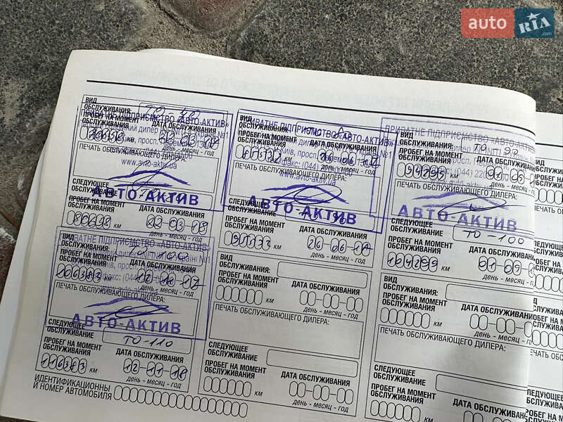 Седан Infiniti M37 2013 в Ивано-Франковске