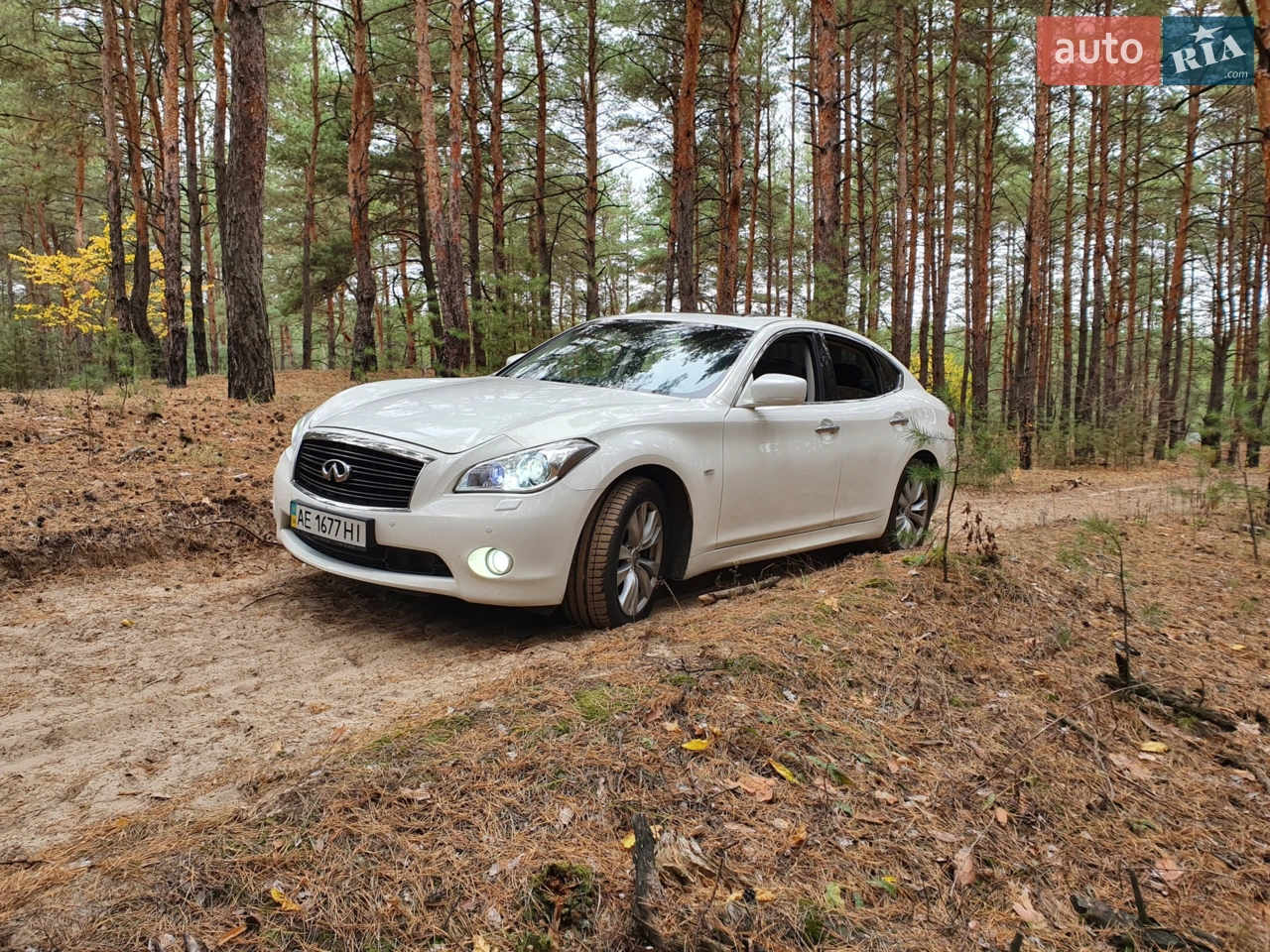 2011 Infiniti M - мініатюра 16