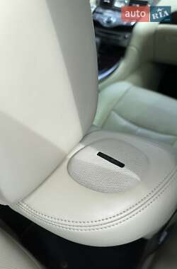 Седан Infiniti M37 2011 в 