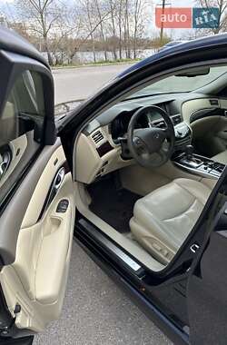 Седан Infiniti M37 2011 в 