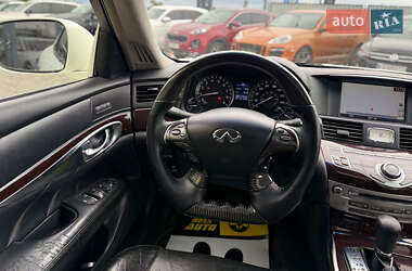 Седан Infiniti M37 2010 в 