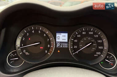 Седан Infiniti M37 2010 в 