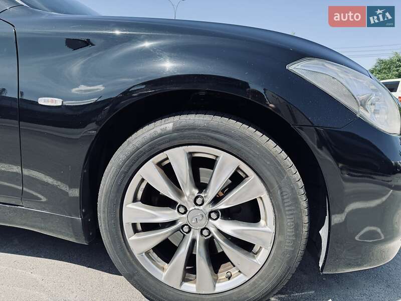 Седан Infiniti M37 2011 в Києві